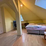 Lejlighed Spacious 110 M2 With 4 Private *
