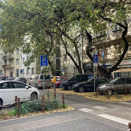 Spacious 110 M2 With 4 Private Apartament