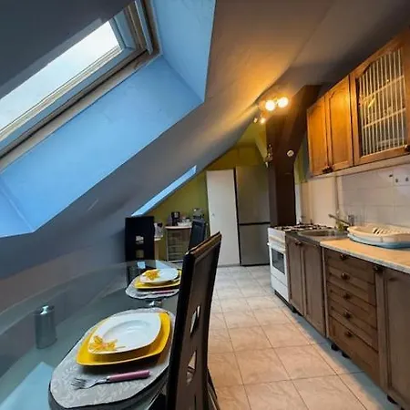 Spacious 110 M2 With 4 Private Apartament *