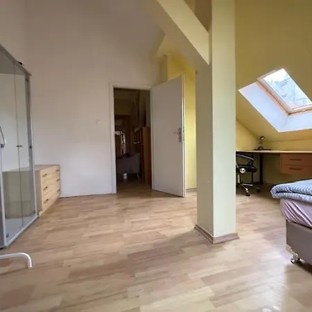 Spacious 110 M2 With 4 Private