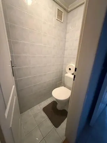 公寓 Spacious 110 M2 With 4 Private *