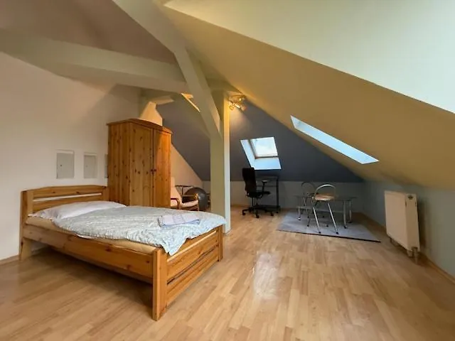 Διαμέρισμα Spacious 110 M2 With 4 Private