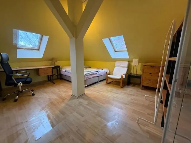 Spacious 110 M2 With 4 Private Μπρατισλάβα