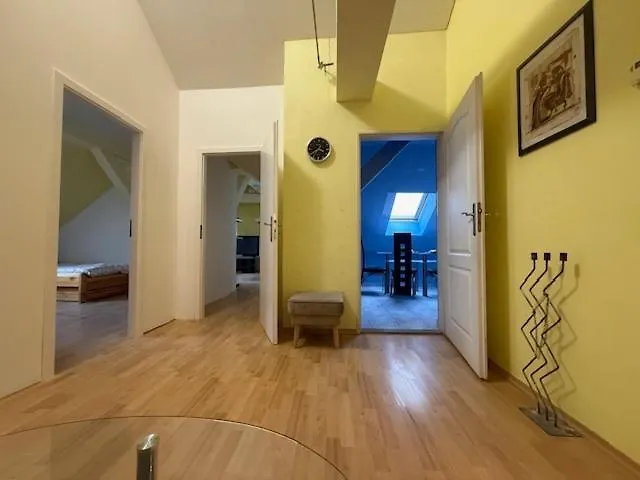 Spacious 110 M2 With 4 Private Appartement *